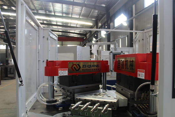 comprar Una máquina de moldeo por inyección con un rendimiento extremadamente alto y capaz de producir una gama bastante diversa de botellas online manufacture